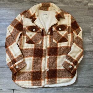 Abercrombie & Fitch Red and Cream Sherpa Jacket